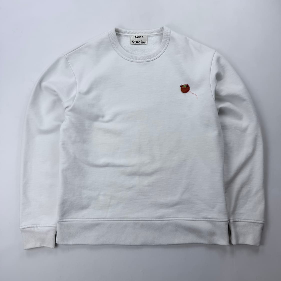 아크네스튜디오 스몰 자수 크루넥 맨투맨 상품이미지1