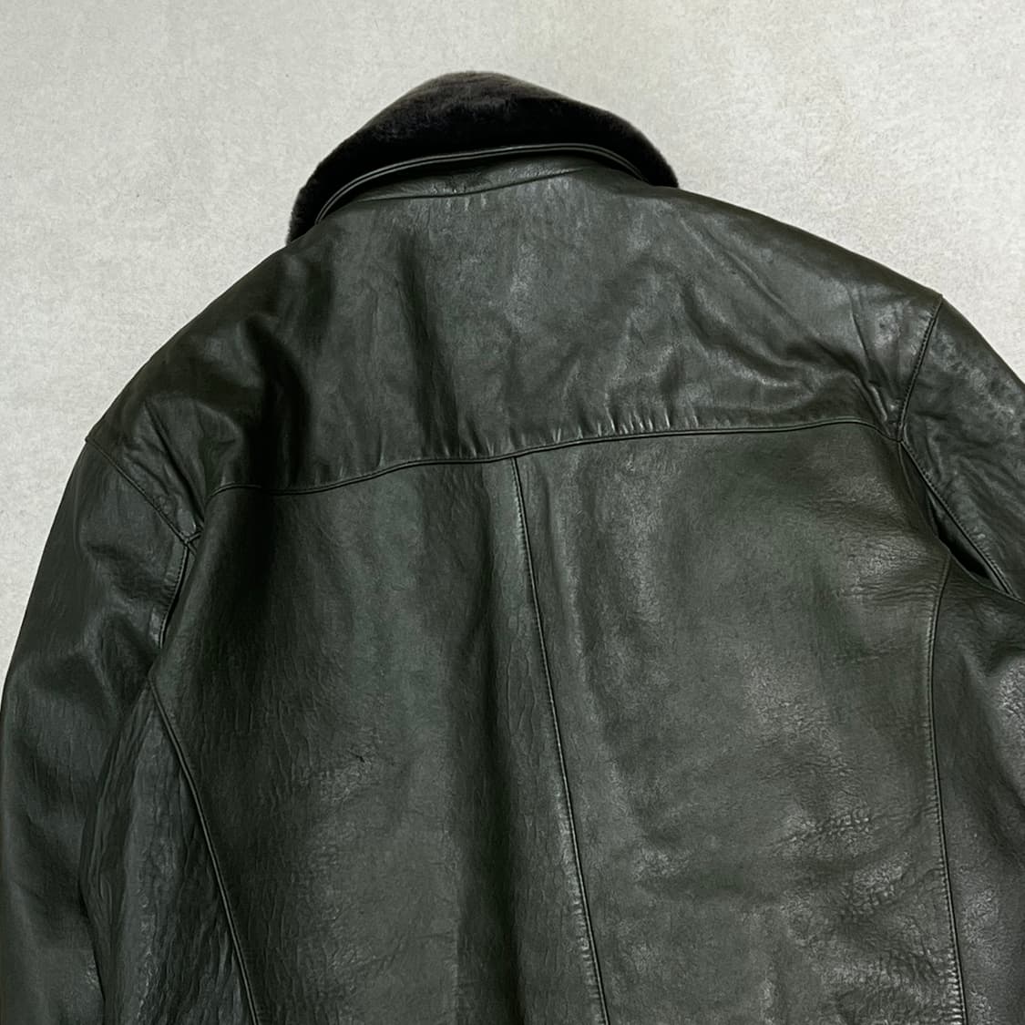 입생로랑 양가죽 퍼자켓 s09978 상품이미지5