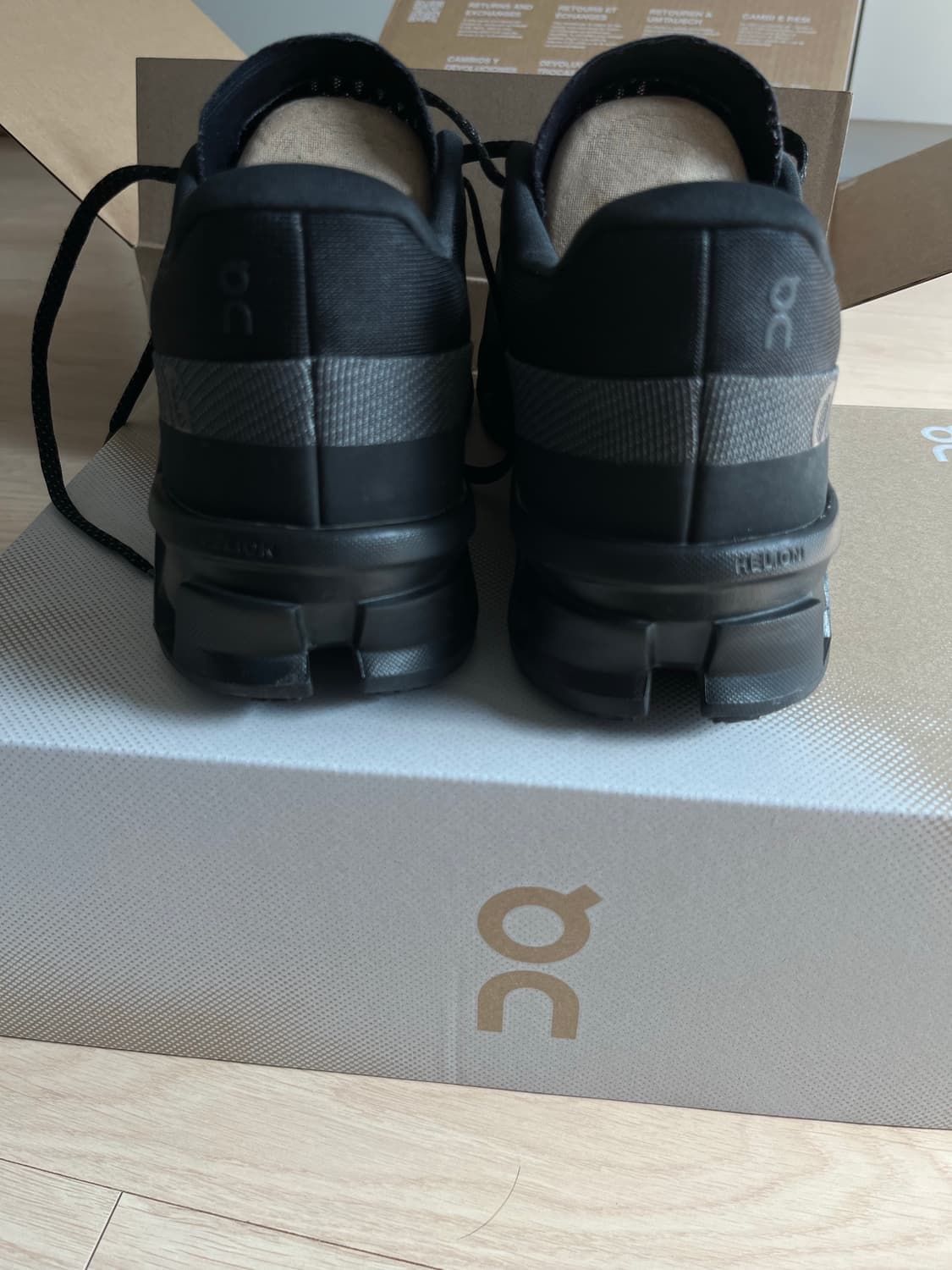 온러닝 클라우드몬스터2 블랙 270 상품이미지7