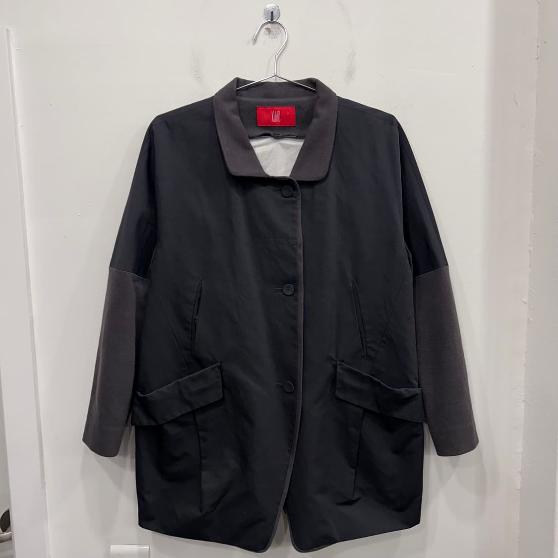 구호 코튼 배색 쓰리버튼 나일론 코트 상품이미지2