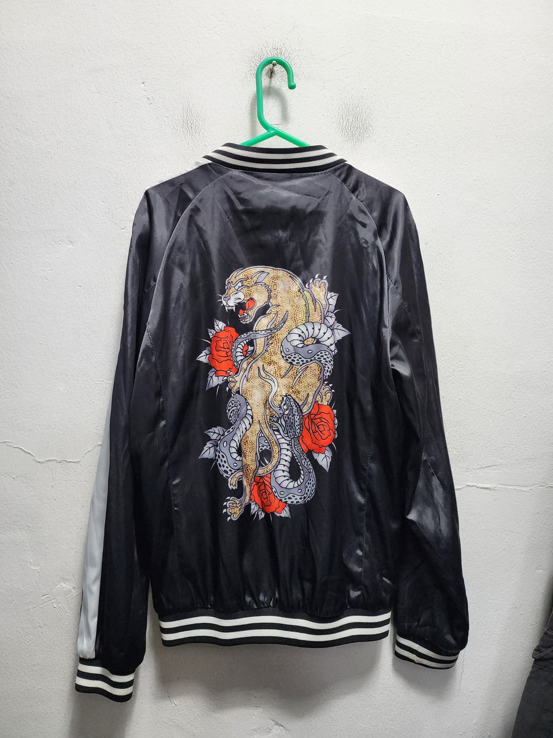 자라 호랑이 용 자수 블랙 야구점퍼 상품이미지2