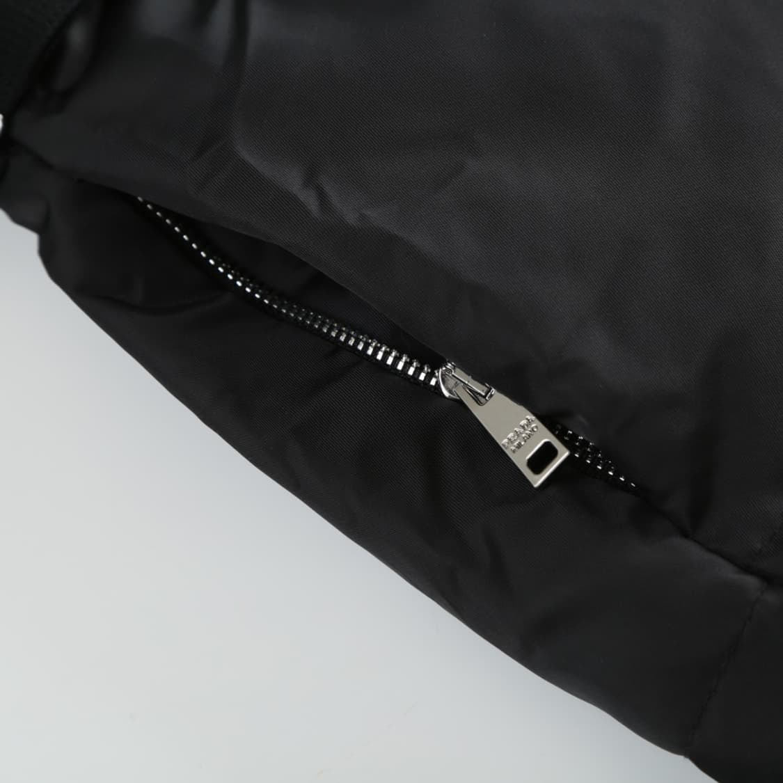 프라다 패딩 상품이미지8