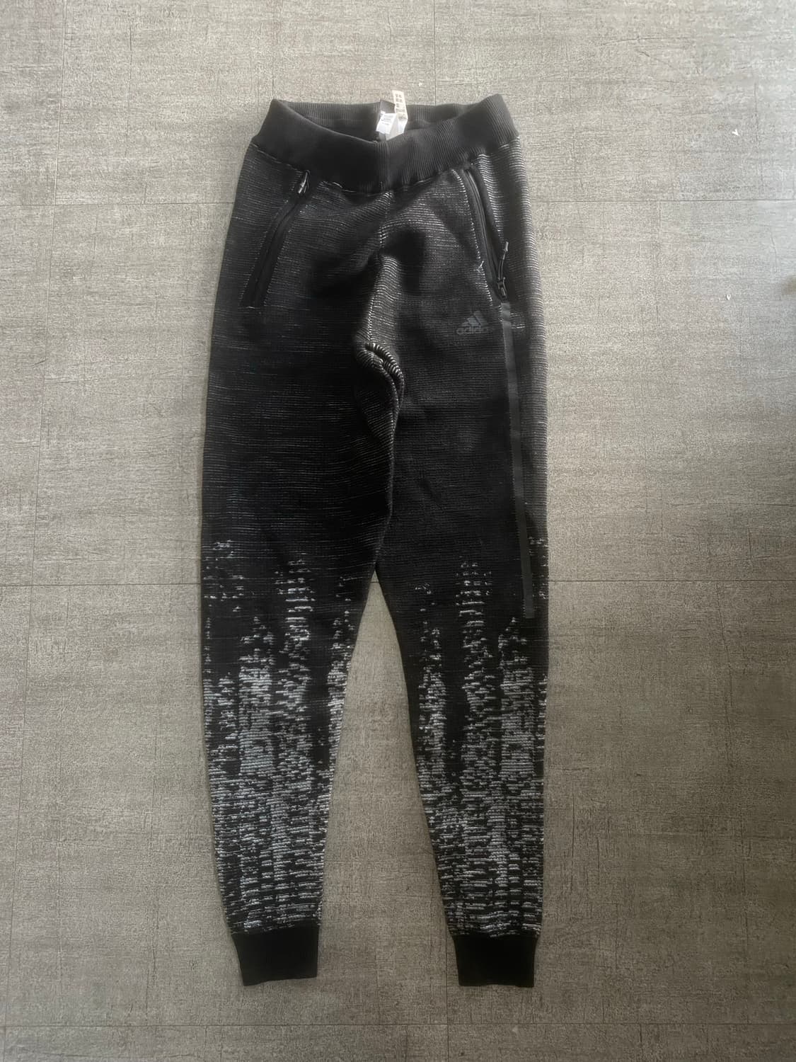 Adidas 아디다스 올드스쿨스트릿 니트사이클조거팬츠 상품이미지1