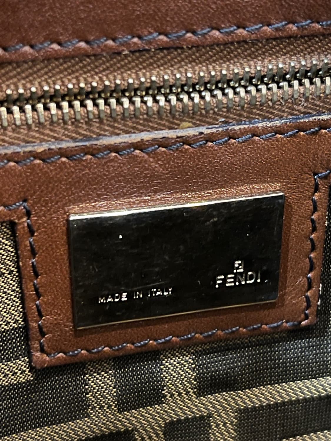 펜디 페킨 스트라이프 호보 백 상품이미지9