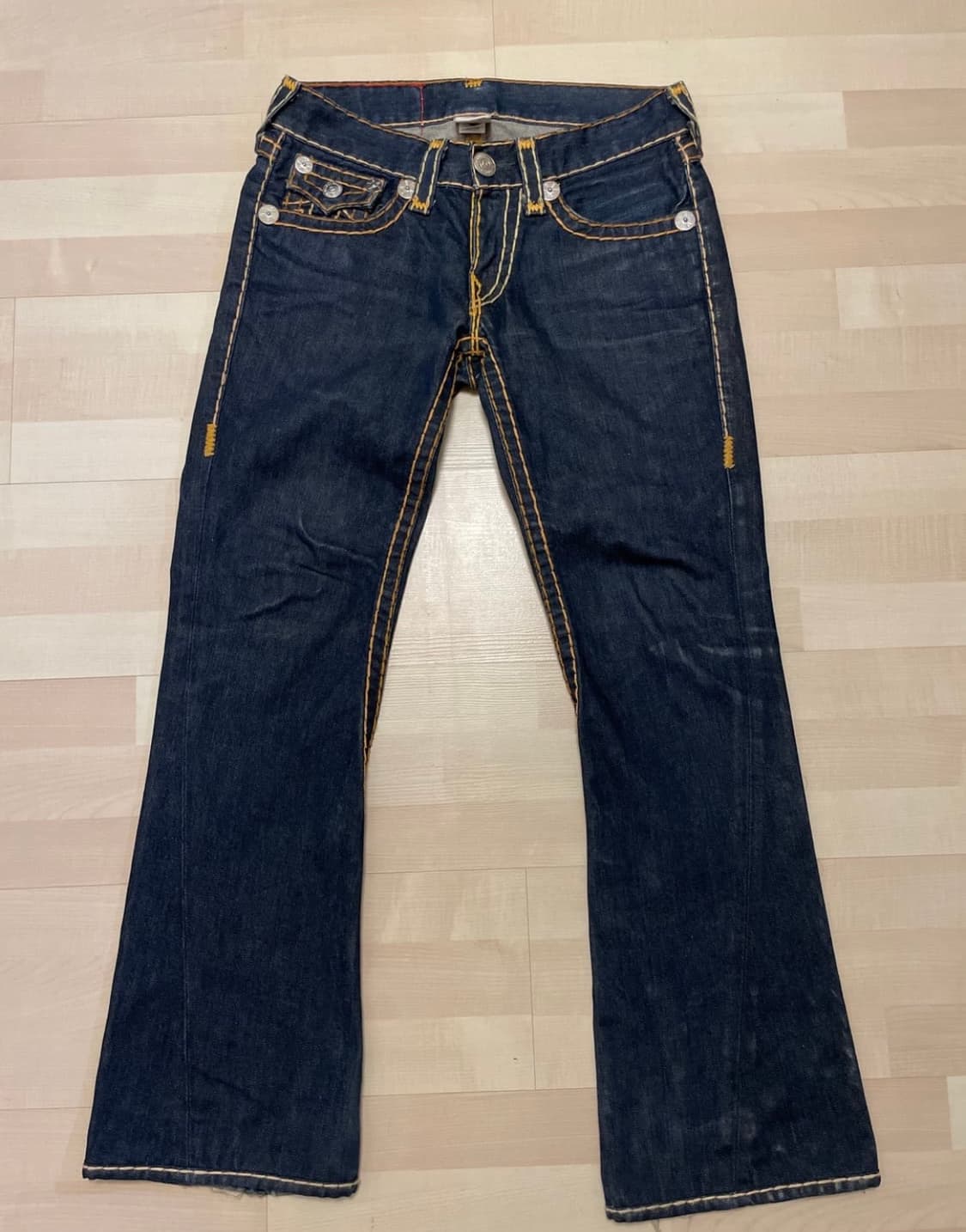 트루릴리젼 조이 수퍼 티 부츠컷 상품이미지2