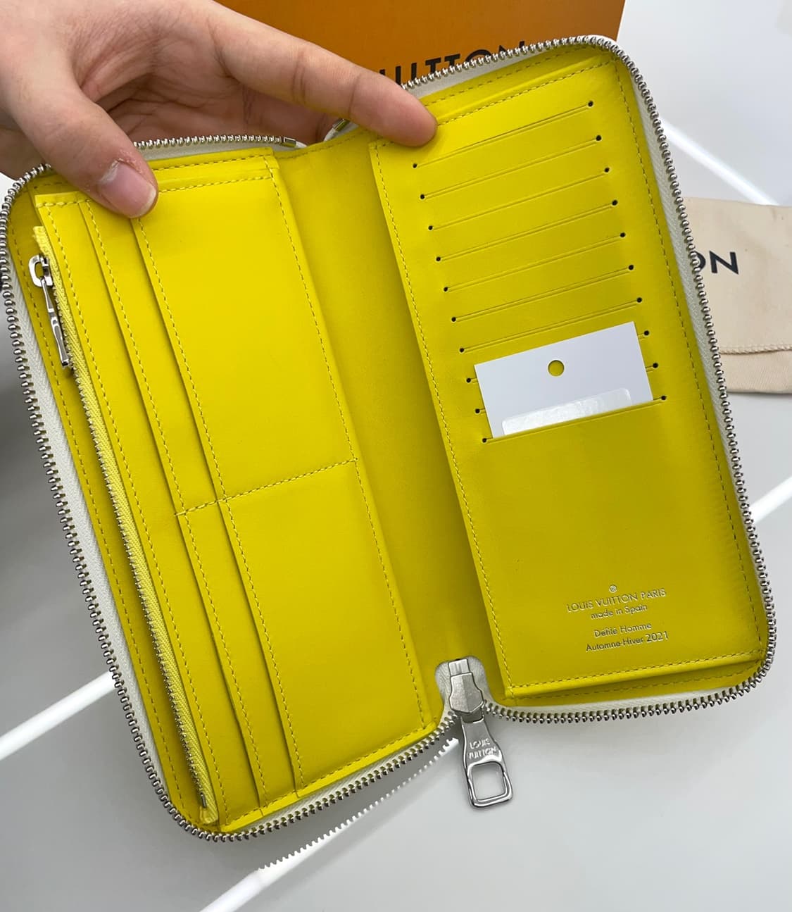 루이비통 에브리데이 한정판 지퍼돌이 장지갑 상품이미지6