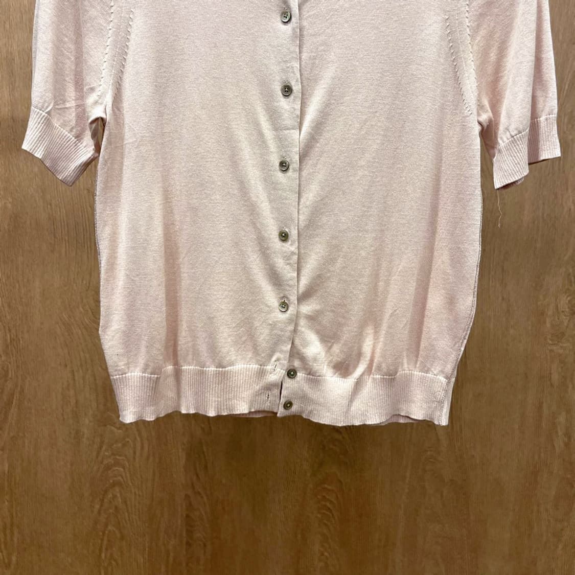 폴스미스 반팔 가디건 라운드넥 버튼 클로징 리브드 커프스 디테일 핑크 상품이미지5