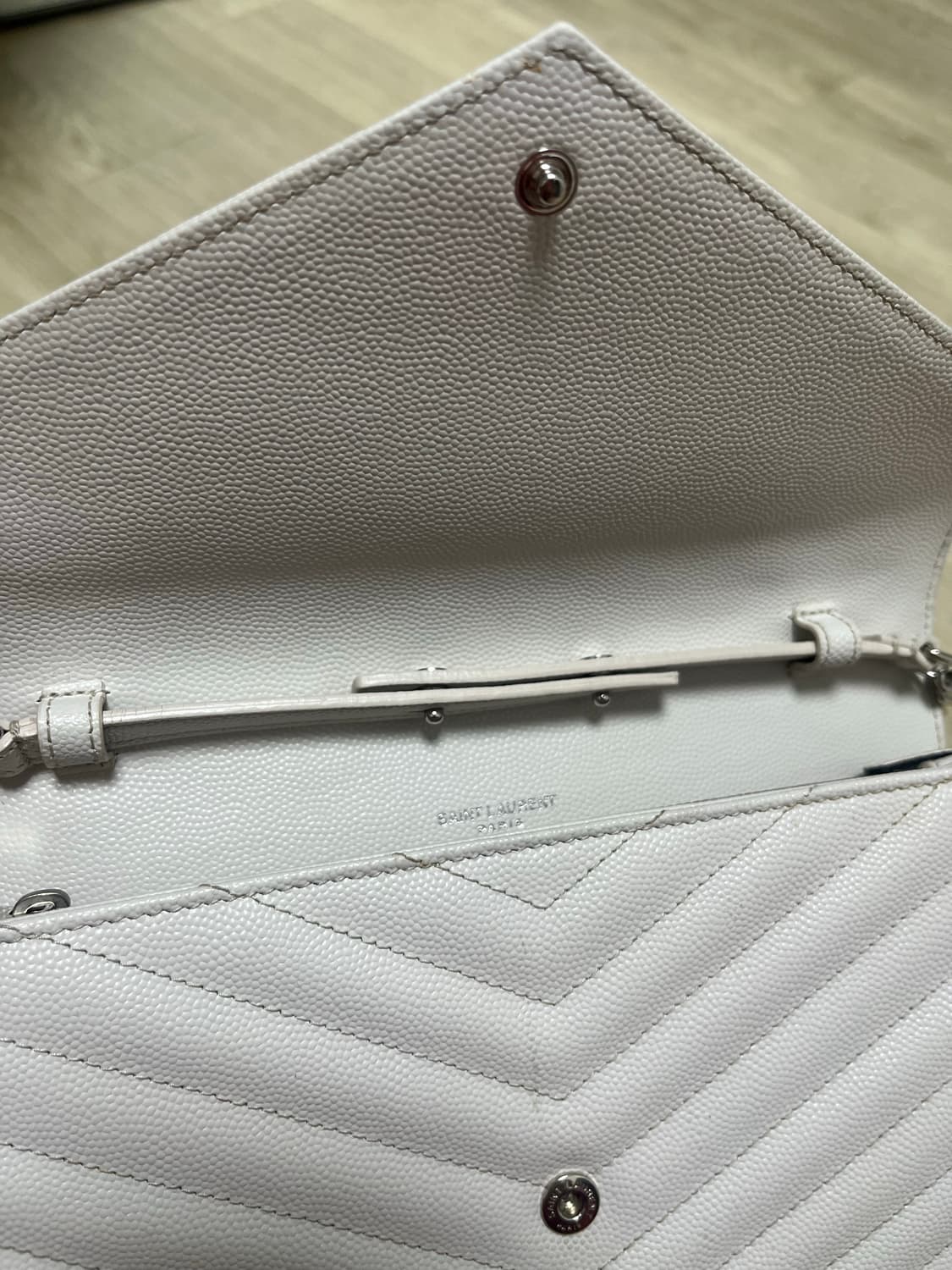 입생로랑 은장 가방 상품이미지7