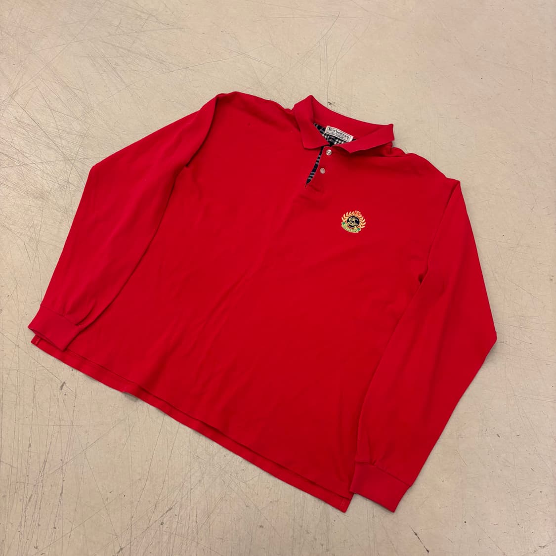 버버리 레드 스몰로고 카라티 상품이미지1