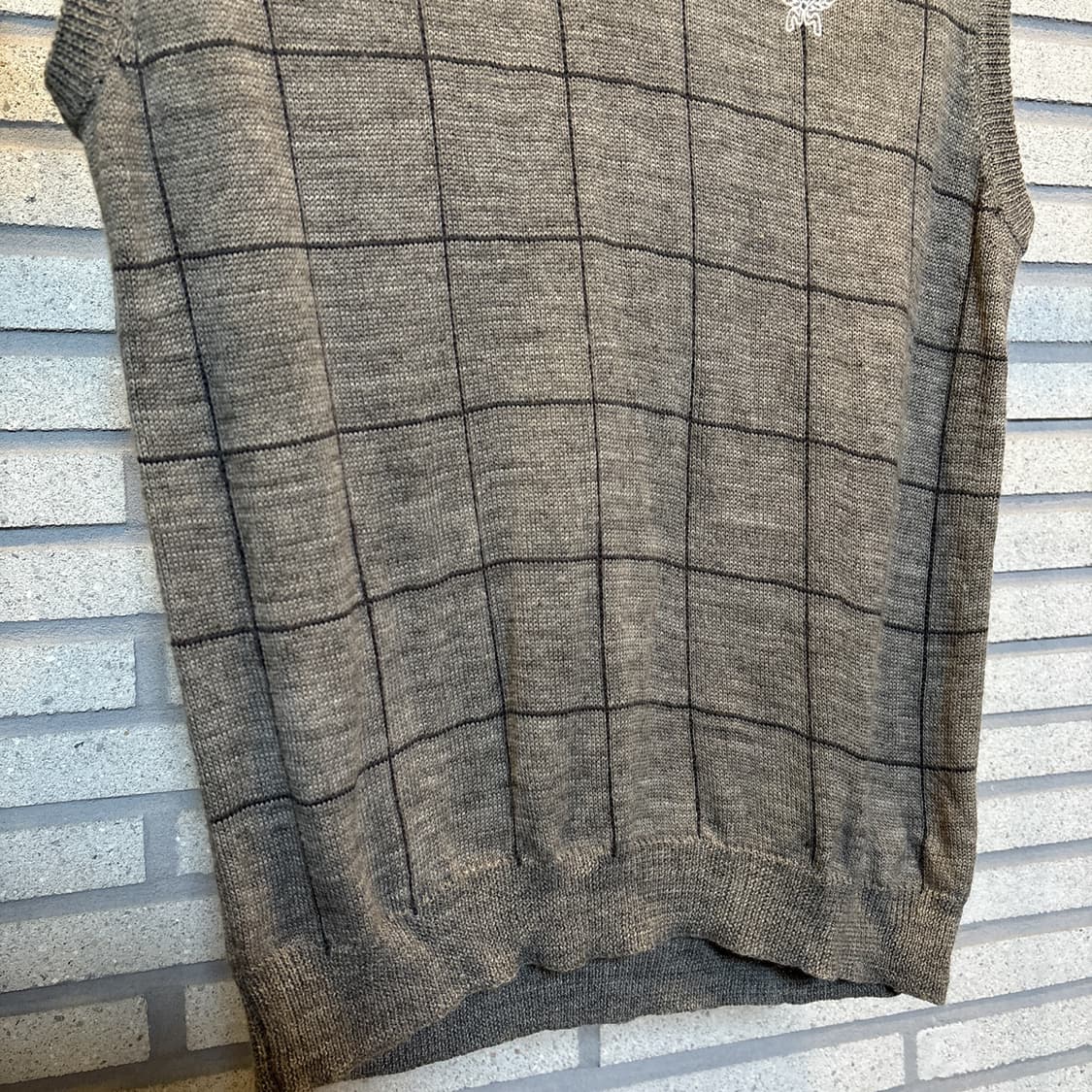 MCM 미니멀 울 베스트 자수로고 격자패턴 디테일 그레이 상품이미지5