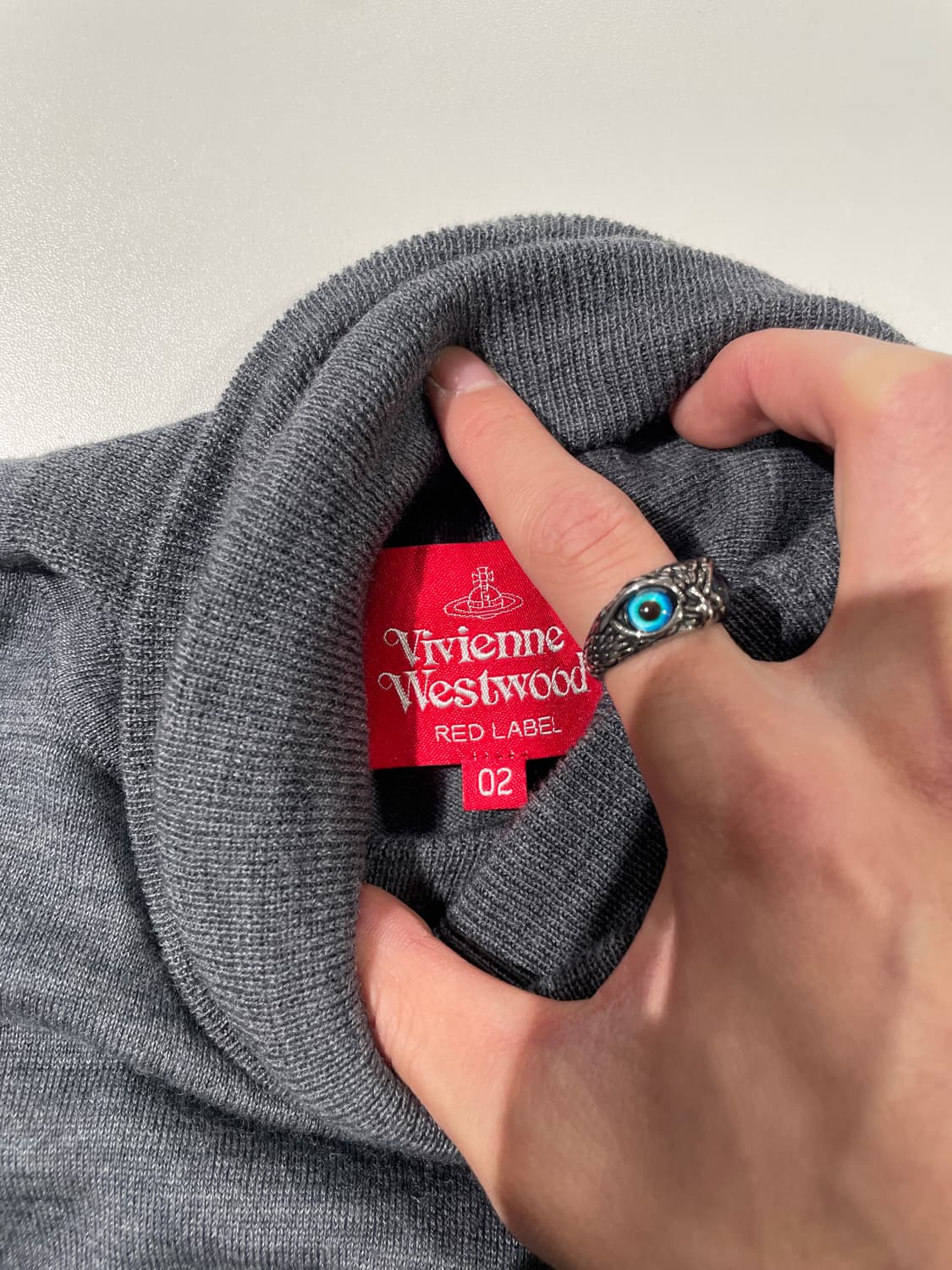 비비안 웨스트우드 레드라벨 멜란지 그레이 터틀넥 orb로고 크롭 니트 상품이미지7