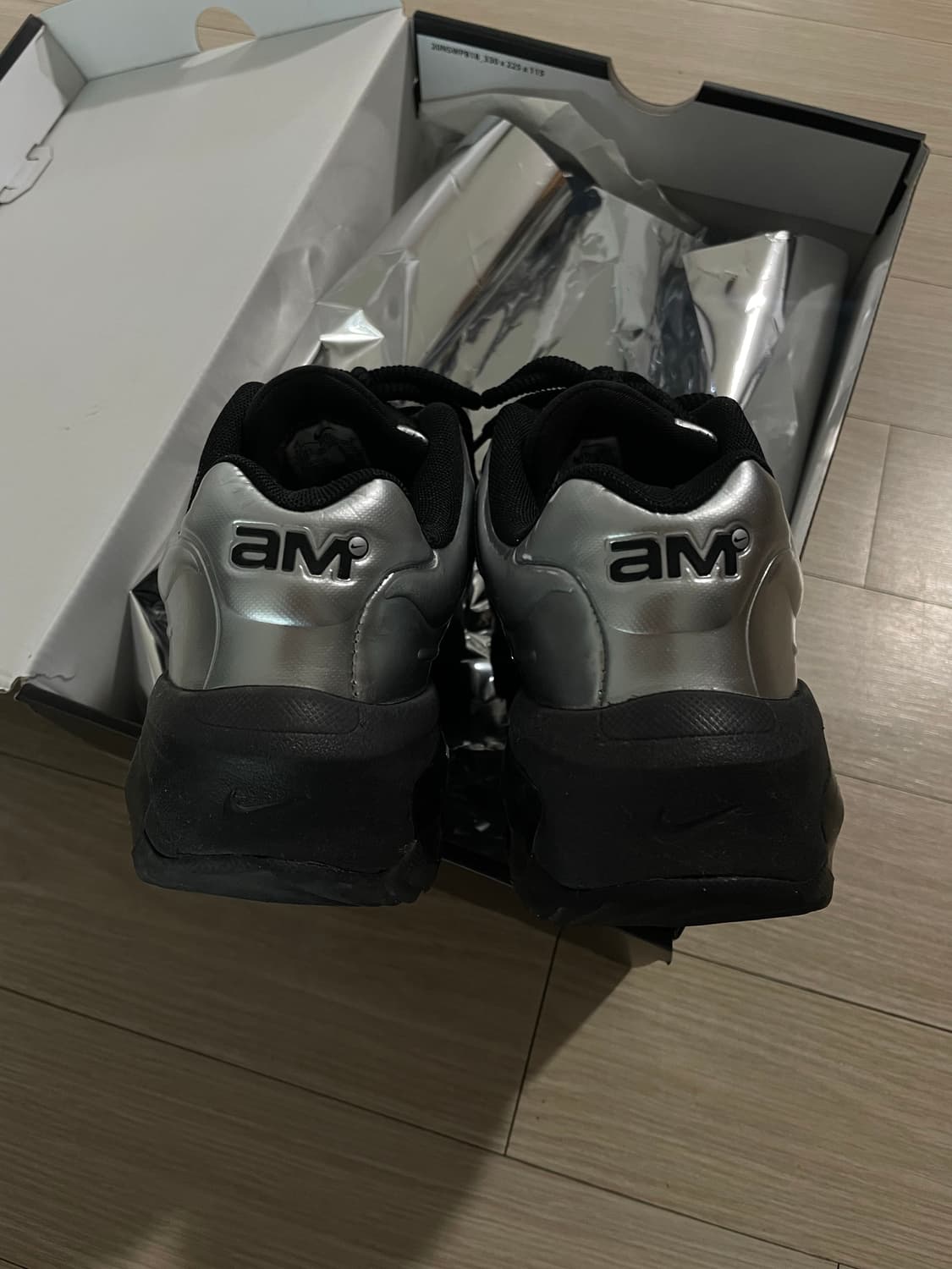 나이키에어맥스뮤즈 메탈릭 실버 상품이미지2