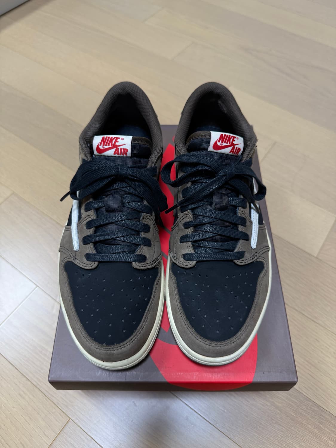 조던 1 로우 스캇 모카 상품이미지5