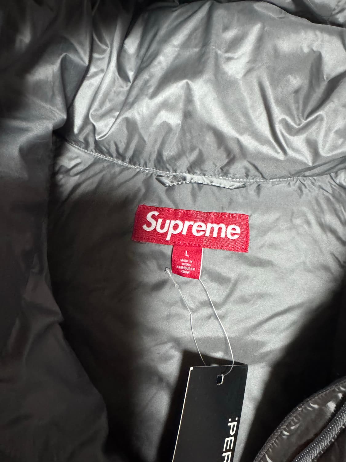 슈프림 마이크로 다운패딩 실버 L 상품이미지3