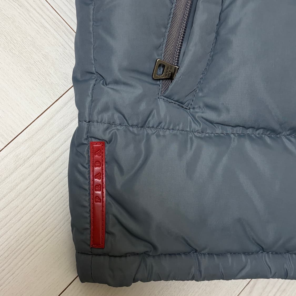 프라다 리네아로사 00s 패딩 상품이미지4