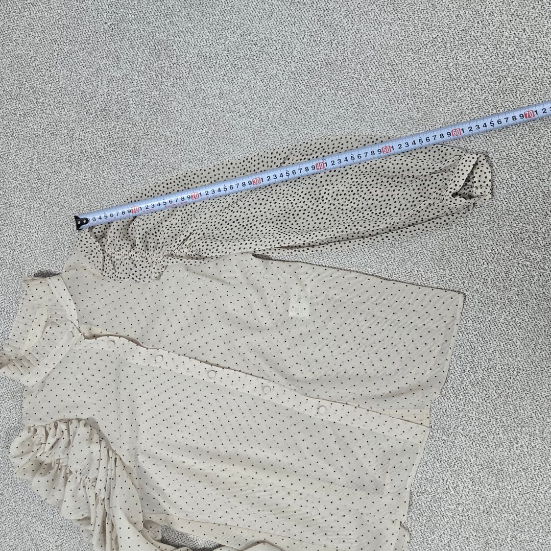 0179.JS뉴욕 도트 셔링쉬폰 블라우스 아이보리 퍼프 긴팔F 상품이미지8