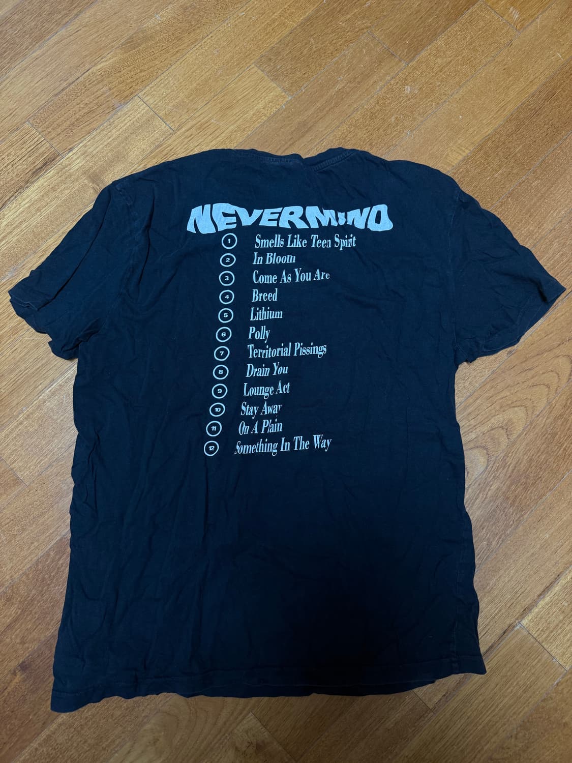 H&M 너바나 Nevermind 밴드티 상품이미지3