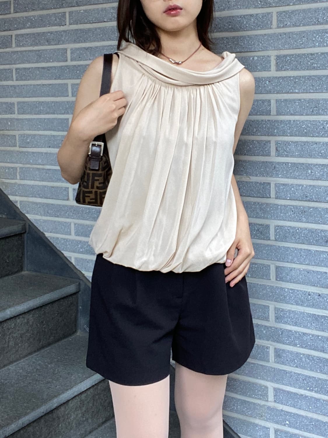 막스마라 홀터넥 슬리브리스 상품이미지2