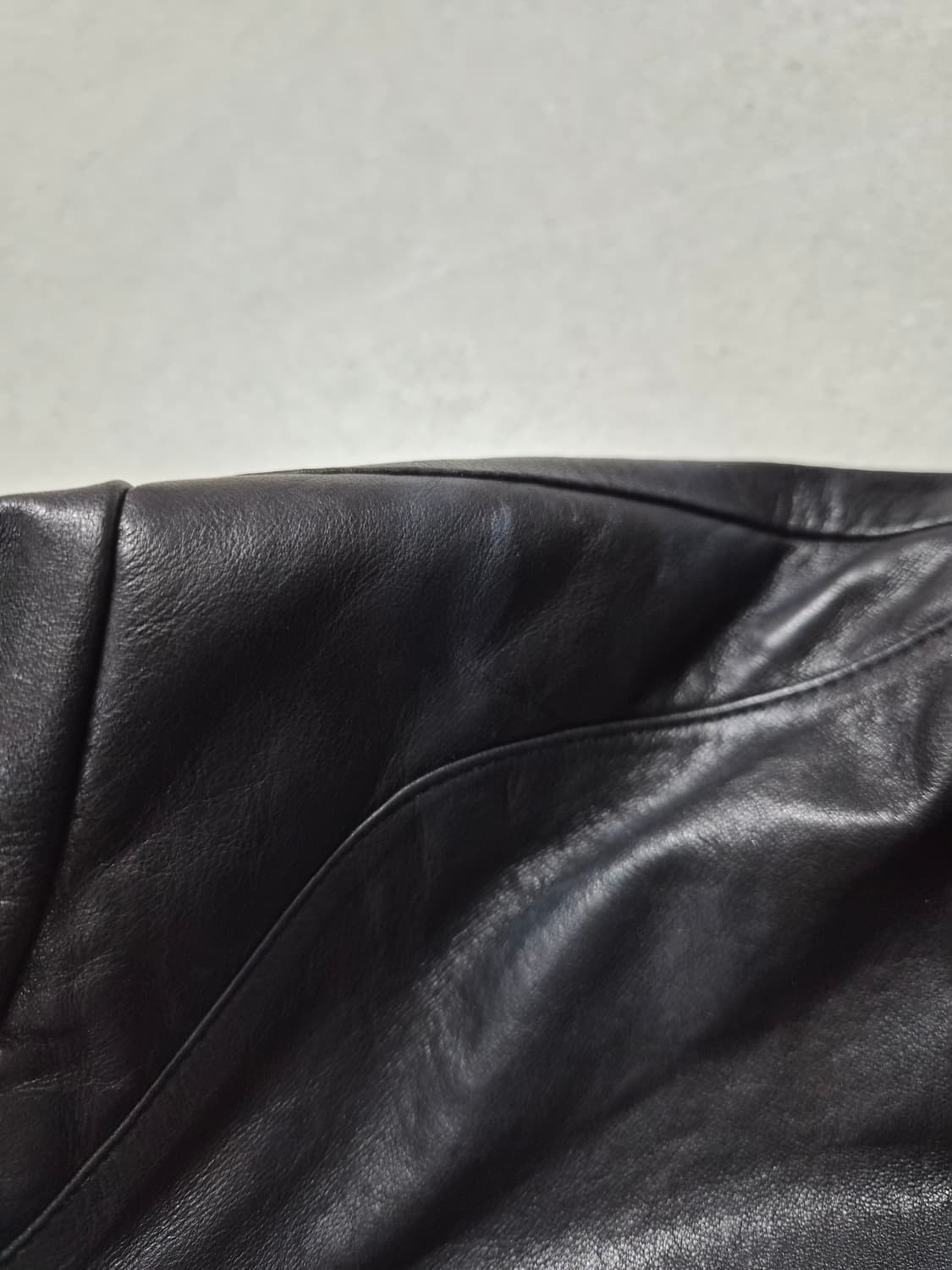 해칭룸 스티치볼륨레더 쟈켓 램스킨 블랙 3 상품이미지2