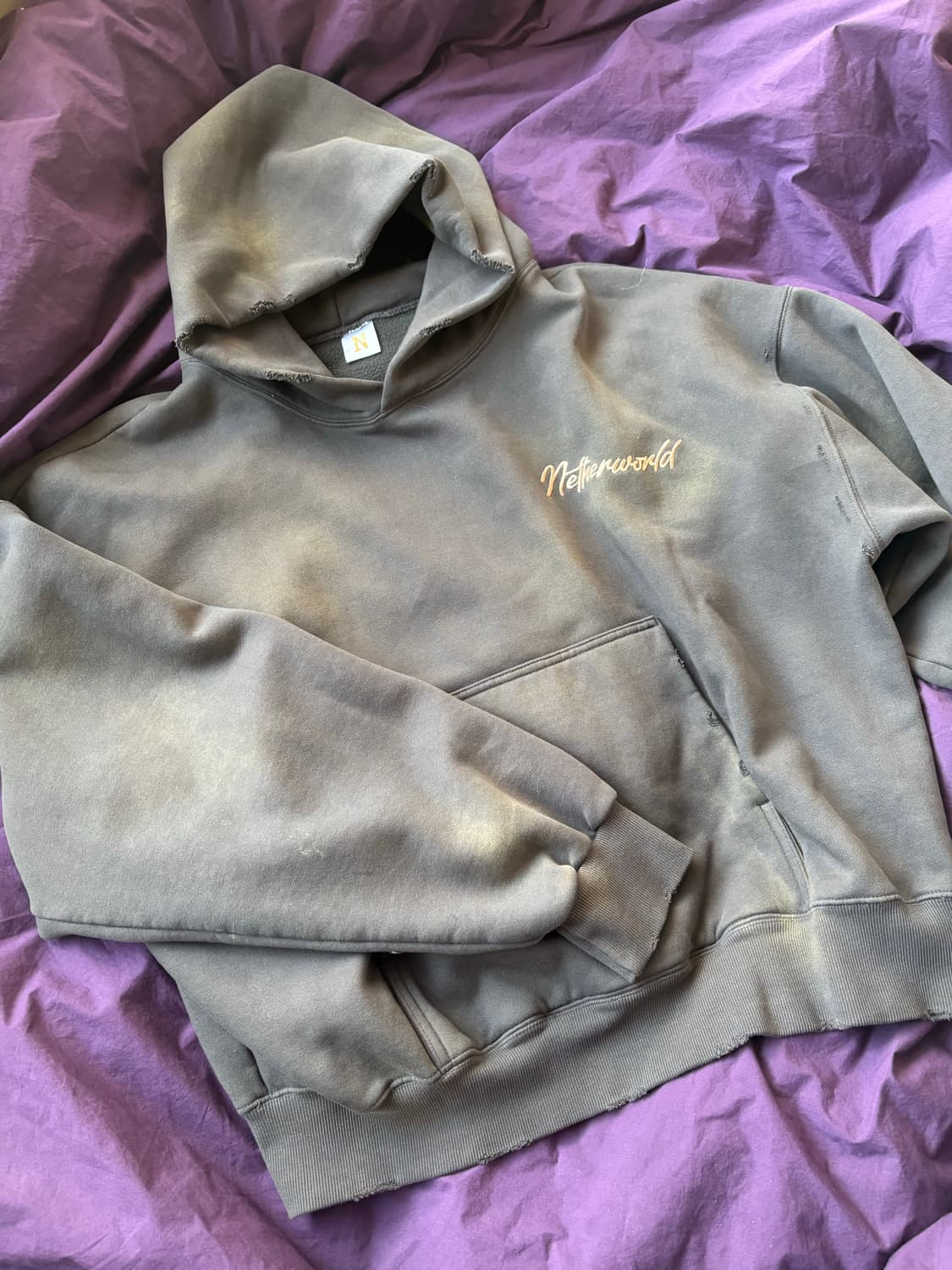 네더월드 후드티 상품이미지1