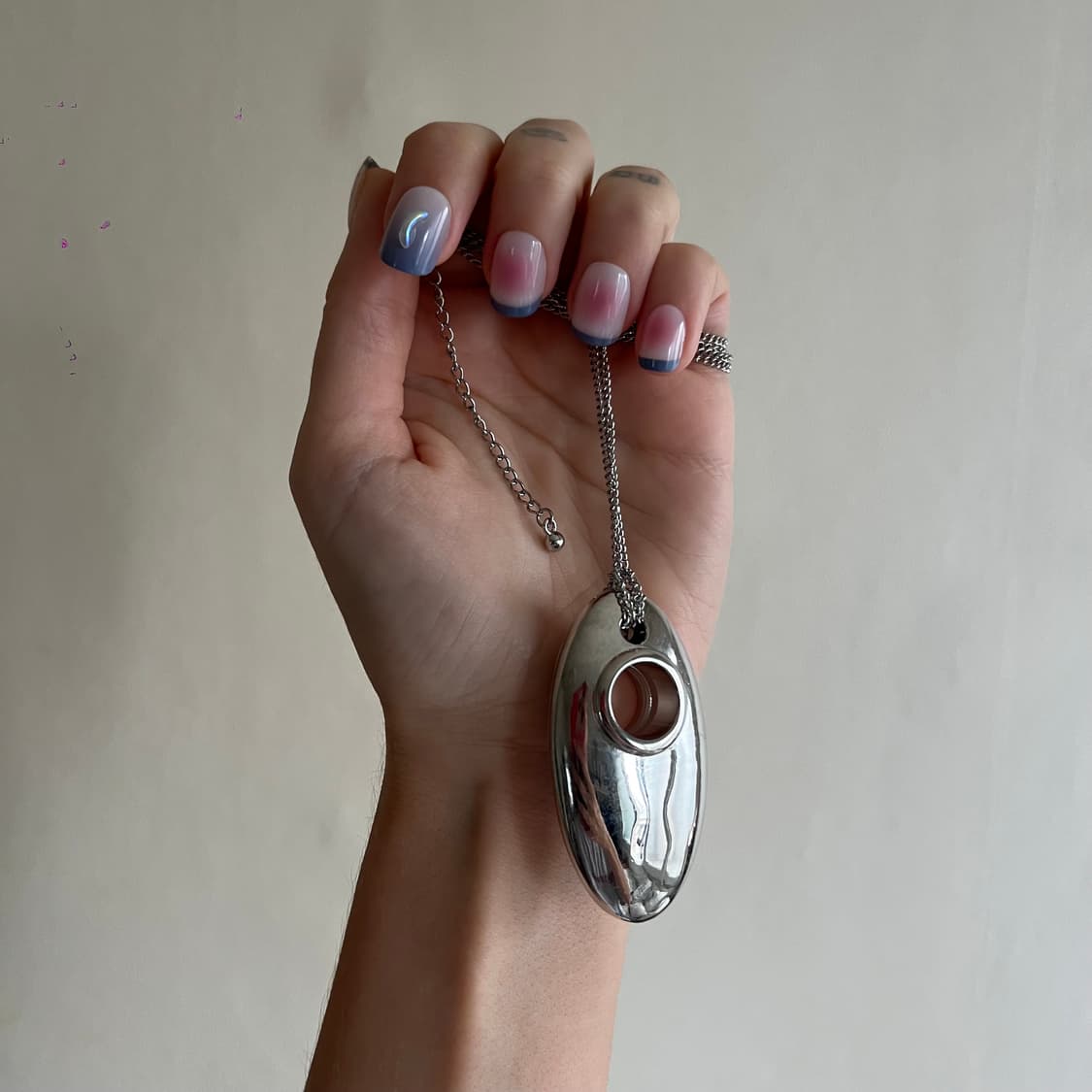 실버 오벌 롱 네크리스 💿 상품이미지2