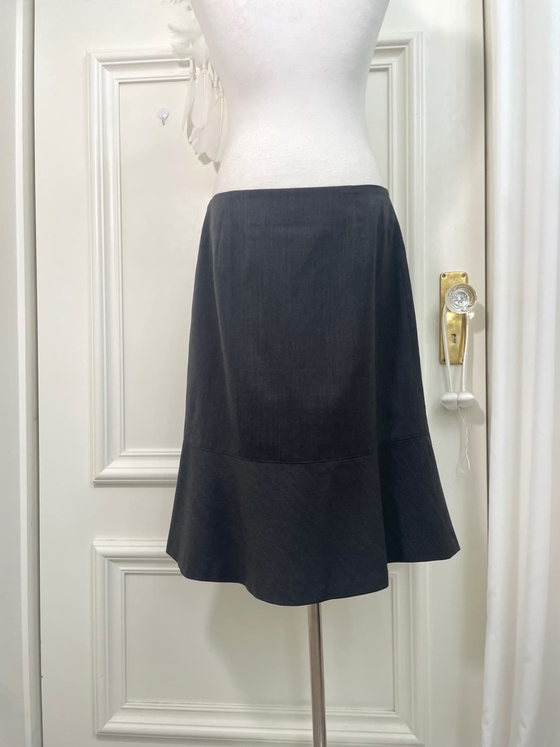 dark charcoal ruffle basic midi skirt 상품이미지4