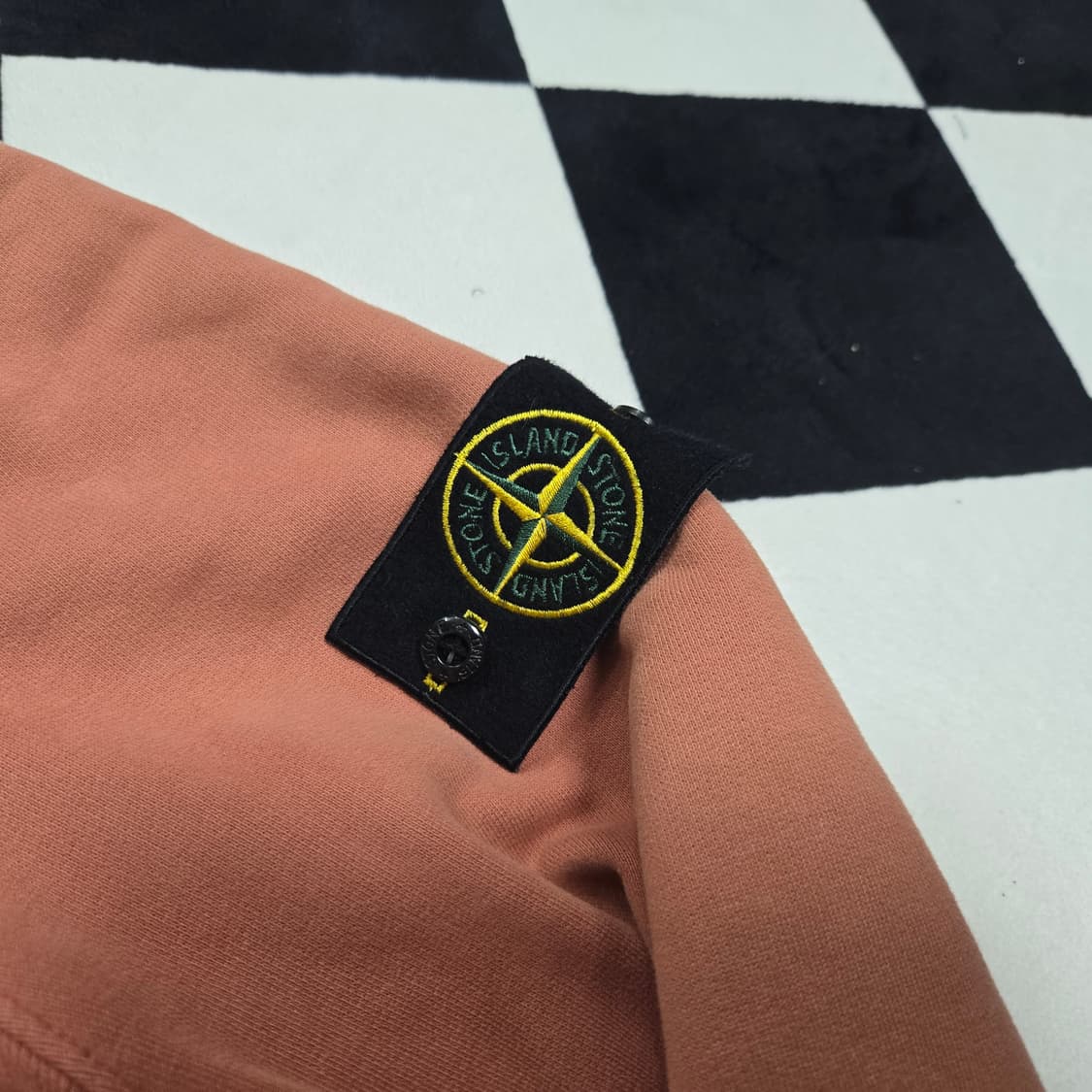 L 스톤아일랜드 피그먼트 맨투맨 핑크 상품이미지2