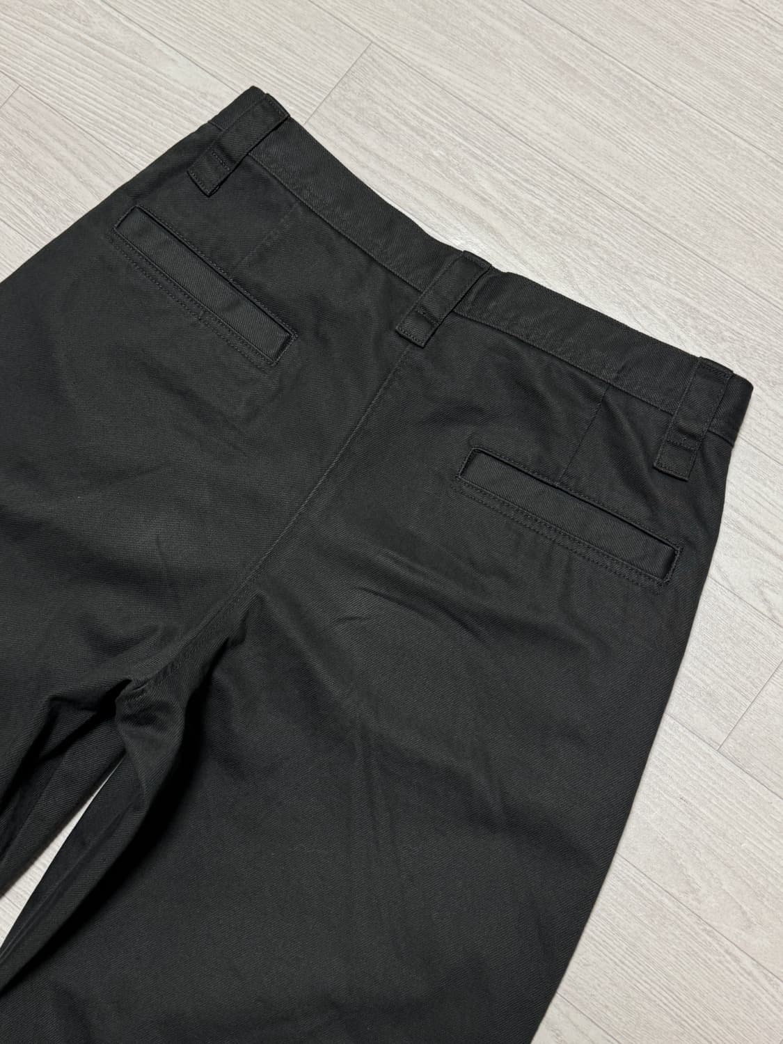 유니클로U 와이드핏 치노팬츠 다크그레이 76 상품이미지6