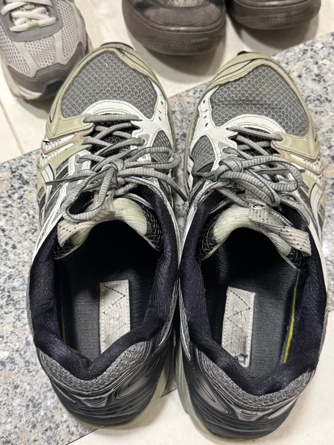 개급처!!!! 아식스 키코 젤 카야노 14 피드몬트 그레이 290 상품이미지1