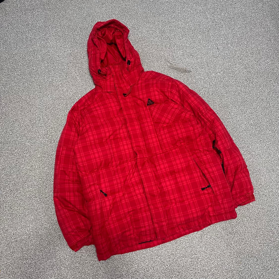 나이키 ACG 레드 패딩 상품이미지1