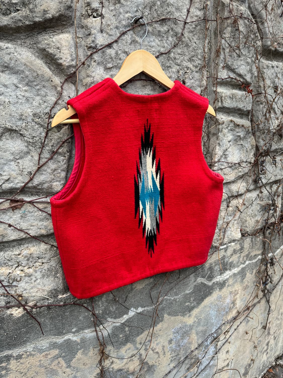 센티넬라 나바호 네이티브 무늬 구형라벨 오르테가 치마요 베스트 조끼 레드 상품이미지6