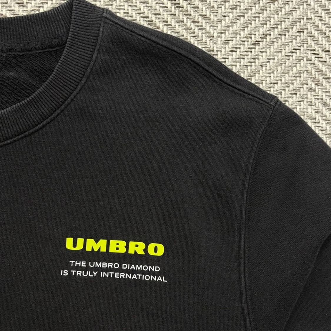 엄브로 베이직 로고 맨투맨 v2524 상품이미지5