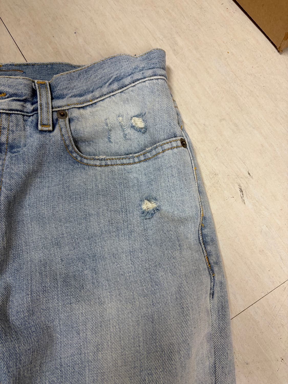 생로랑 연청 데미지 데님 30사이즈 상품이미지6