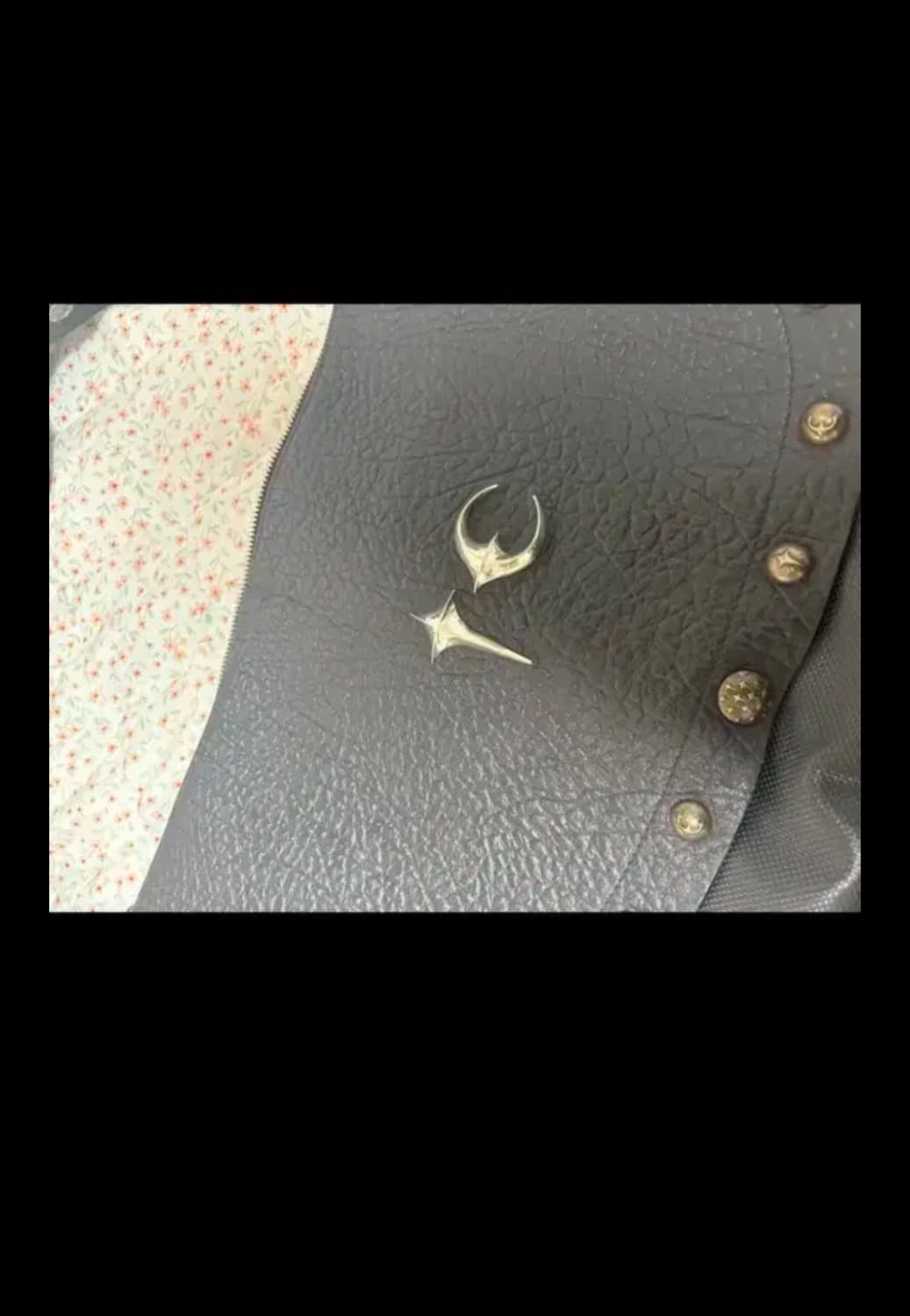 떠그클럽 크로스백 팝니다 상품이미지2