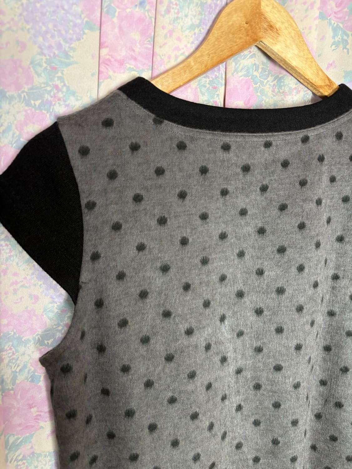 그레이 도트 반소매 니트 상품이미지9