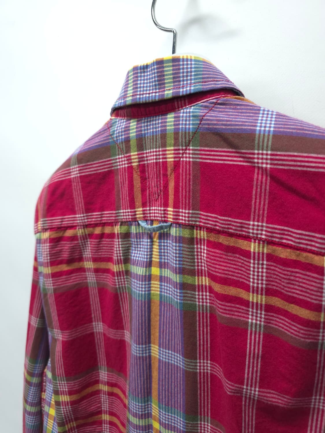 타미힐피거 여성 슬림핏 레드 체크 셔츠(66~66반) 상품이미지9