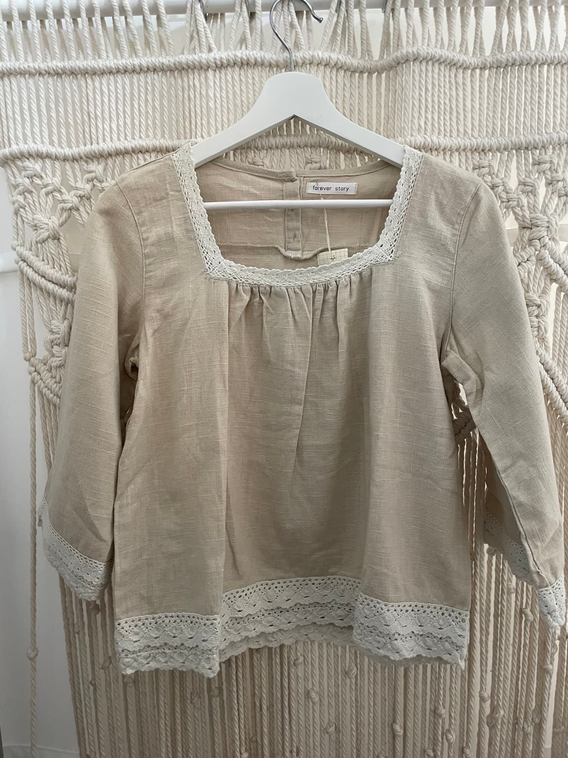 베이지 레이스 베이스 티셔츠 상품이미지1