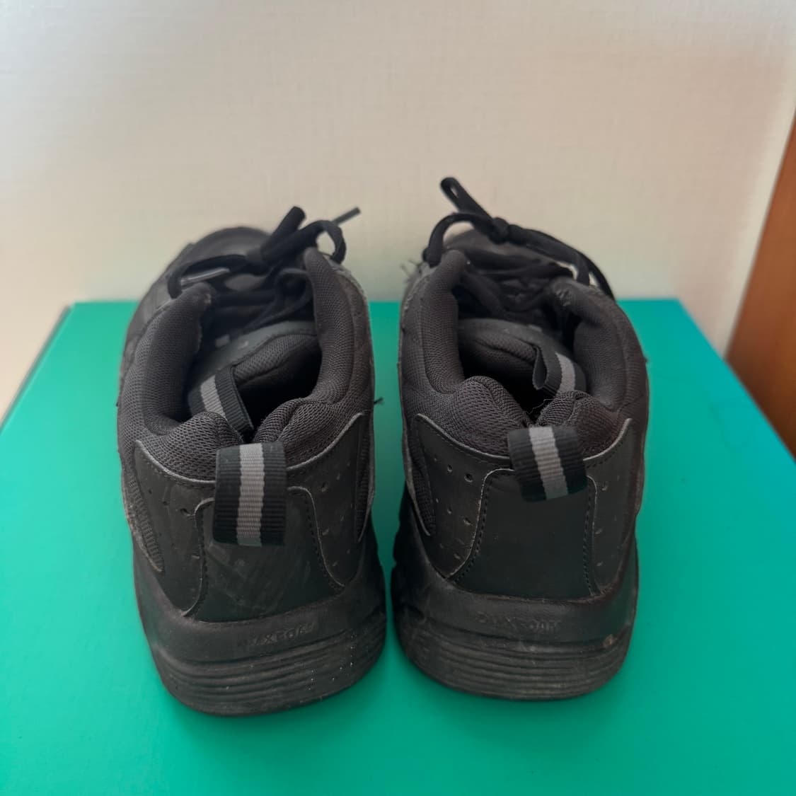 리복 검정 운동화 240mm 상품이미지3
