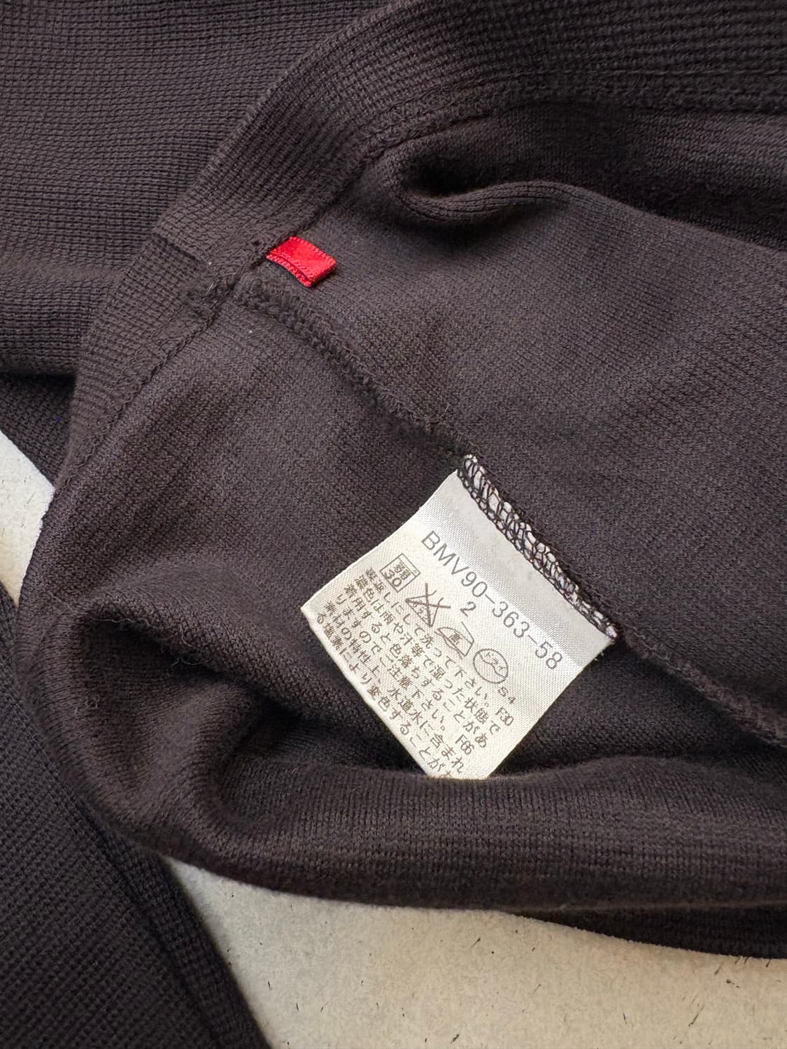 버버리 블랙라벨 숄더 퀄팅 롱슬리브 상품이미지7