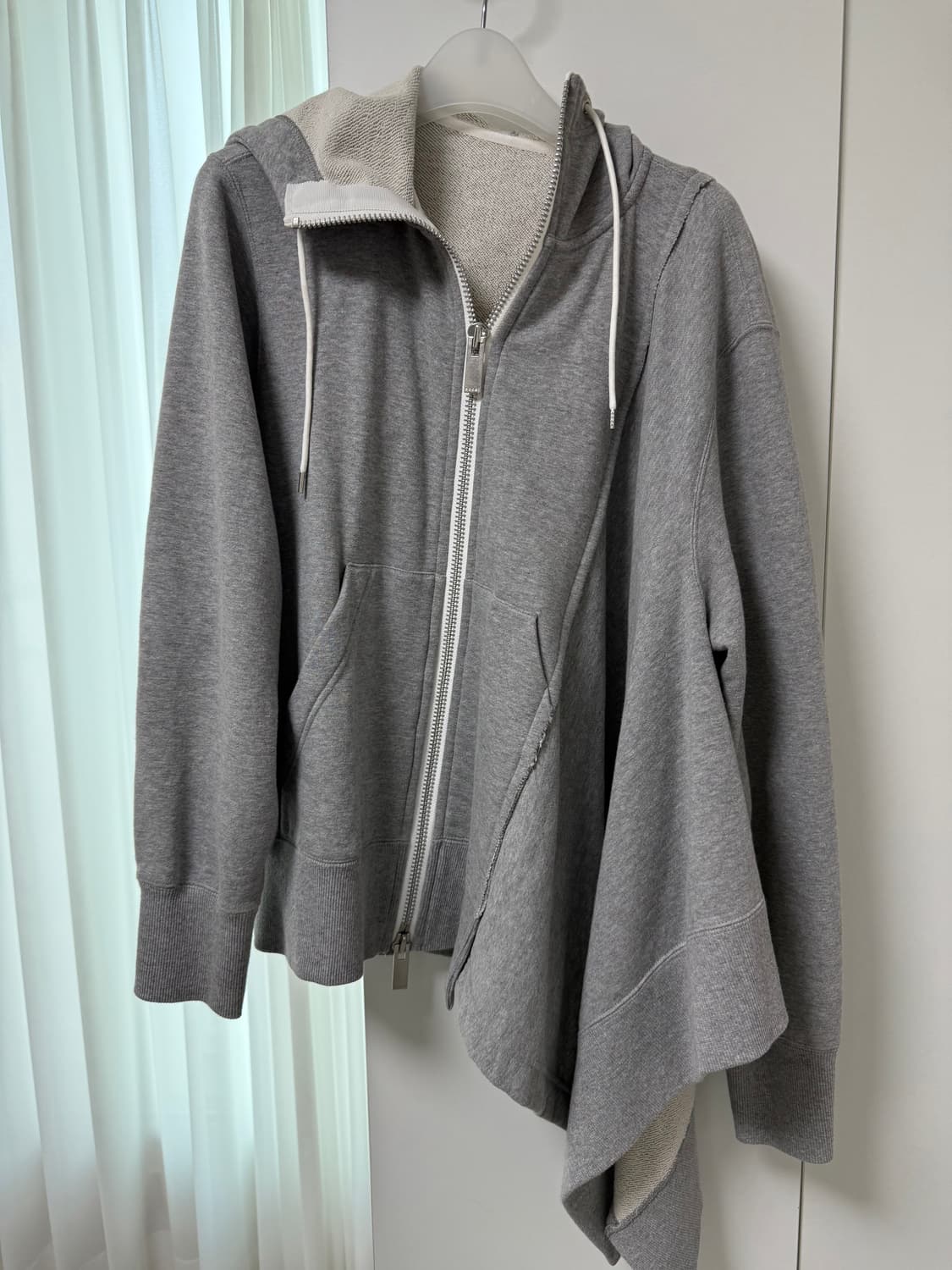 SACAI 사카이 언밸런스 후드집업 상품이미지1