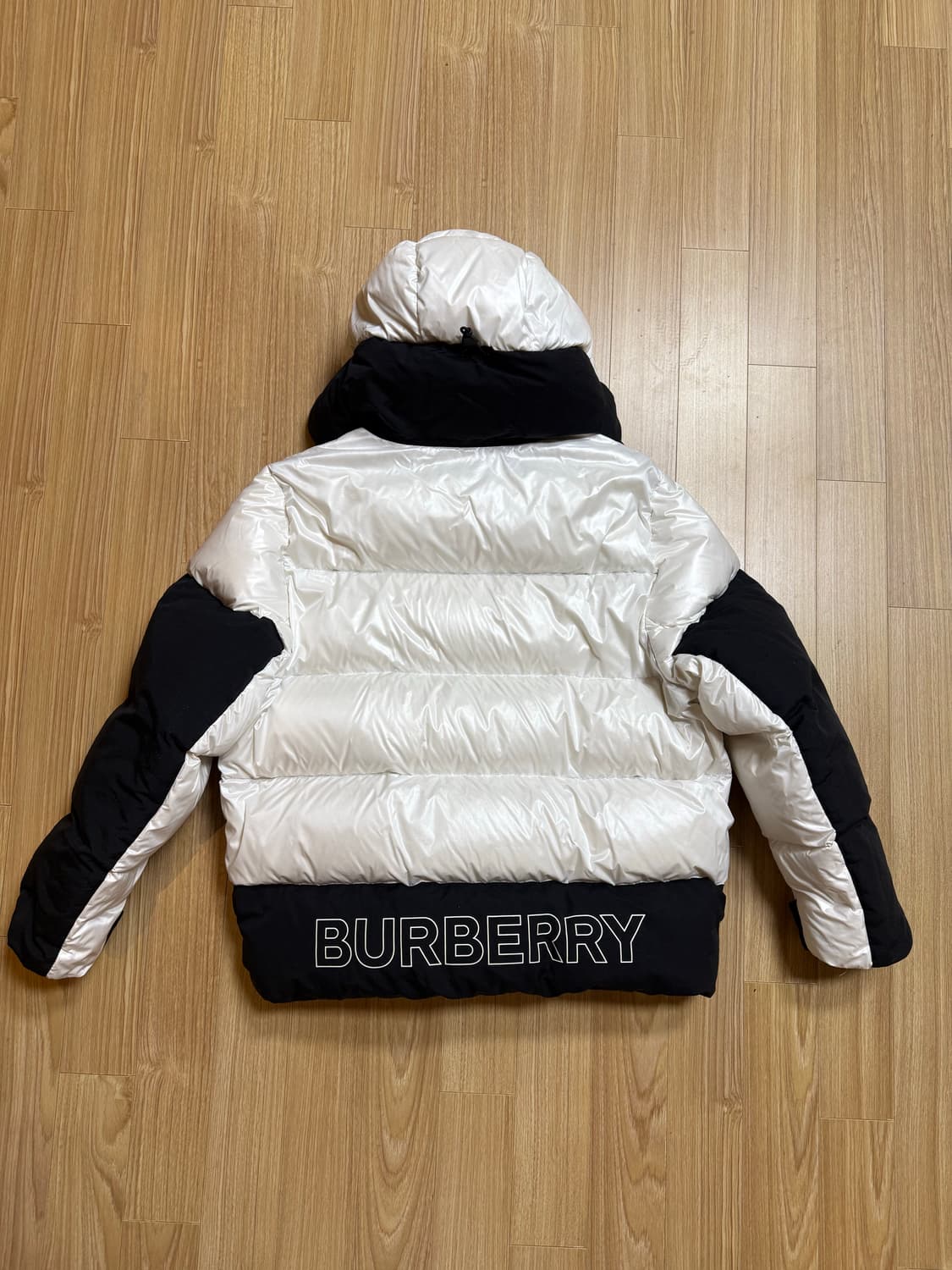 버버리 투톤 puffer jacket 패딩 상품이미지4