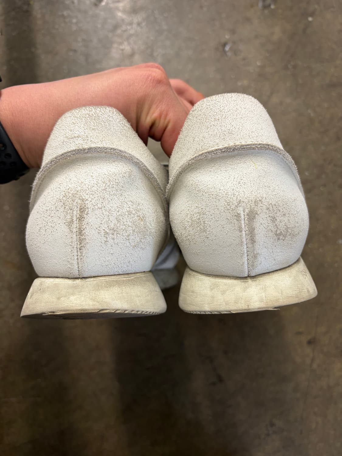 부테로 화이트 스웨이드 스니커즈 41 상품이미지5