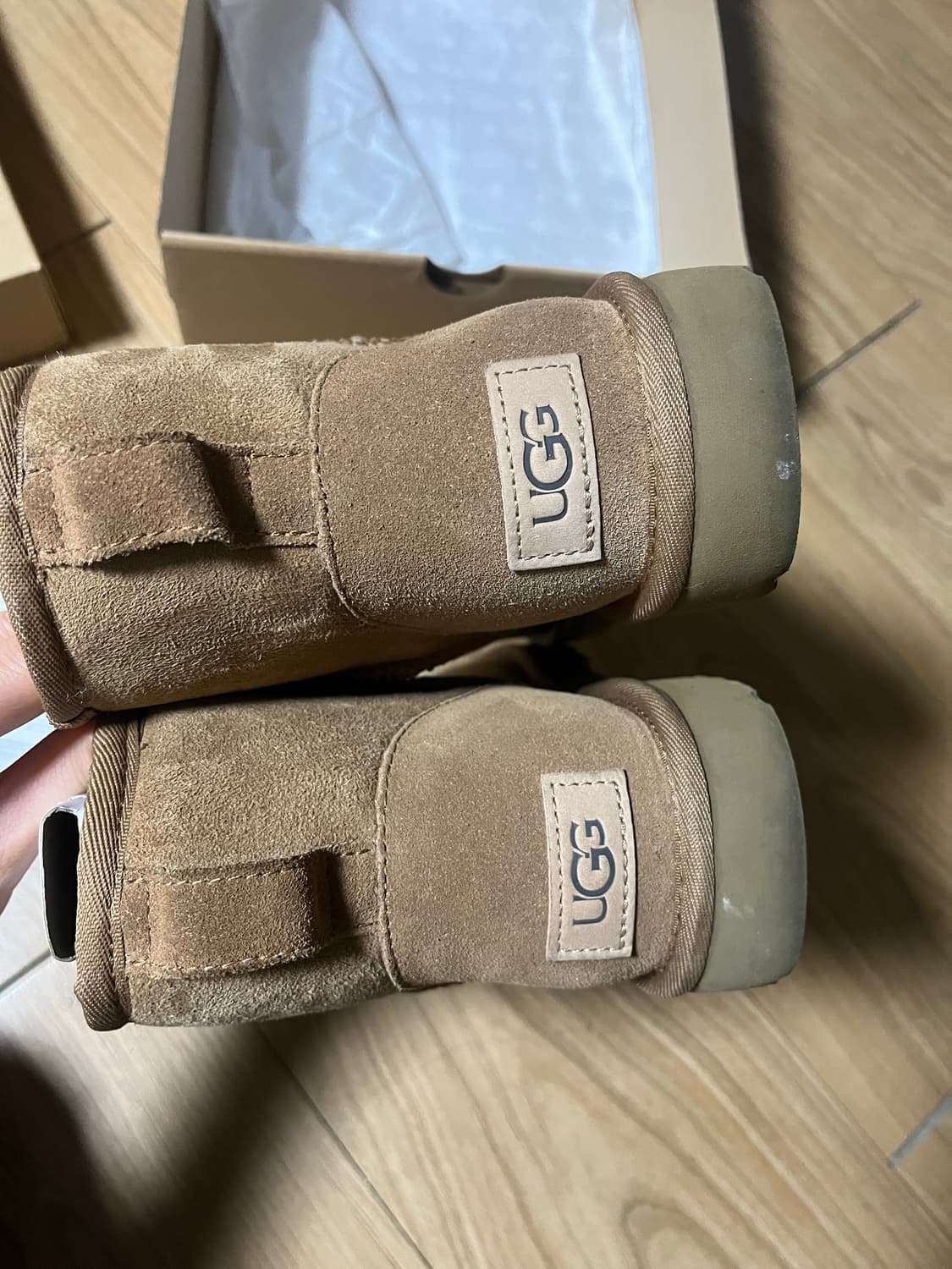 3회미만 착용, 상태 최상) 어그 클래식  2  부츠 체슈넛 상품이미지4