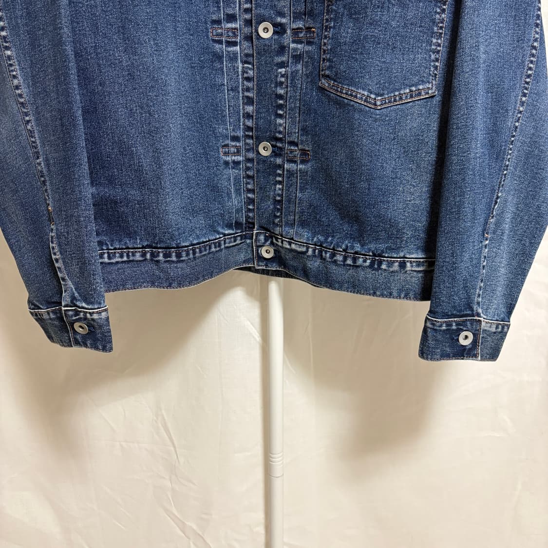 유니클로 1세대 데님 트러커자켓 / 중청,L 상품이미지3