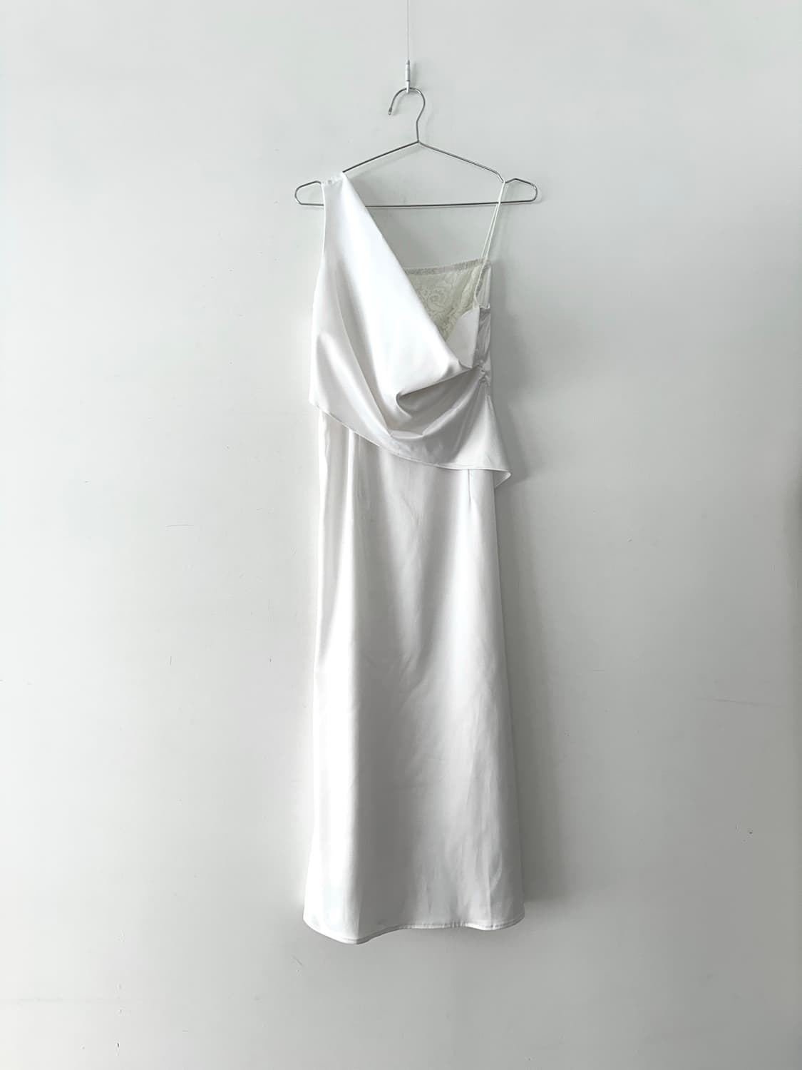Slip evening unbal ops / white 상품이미지5