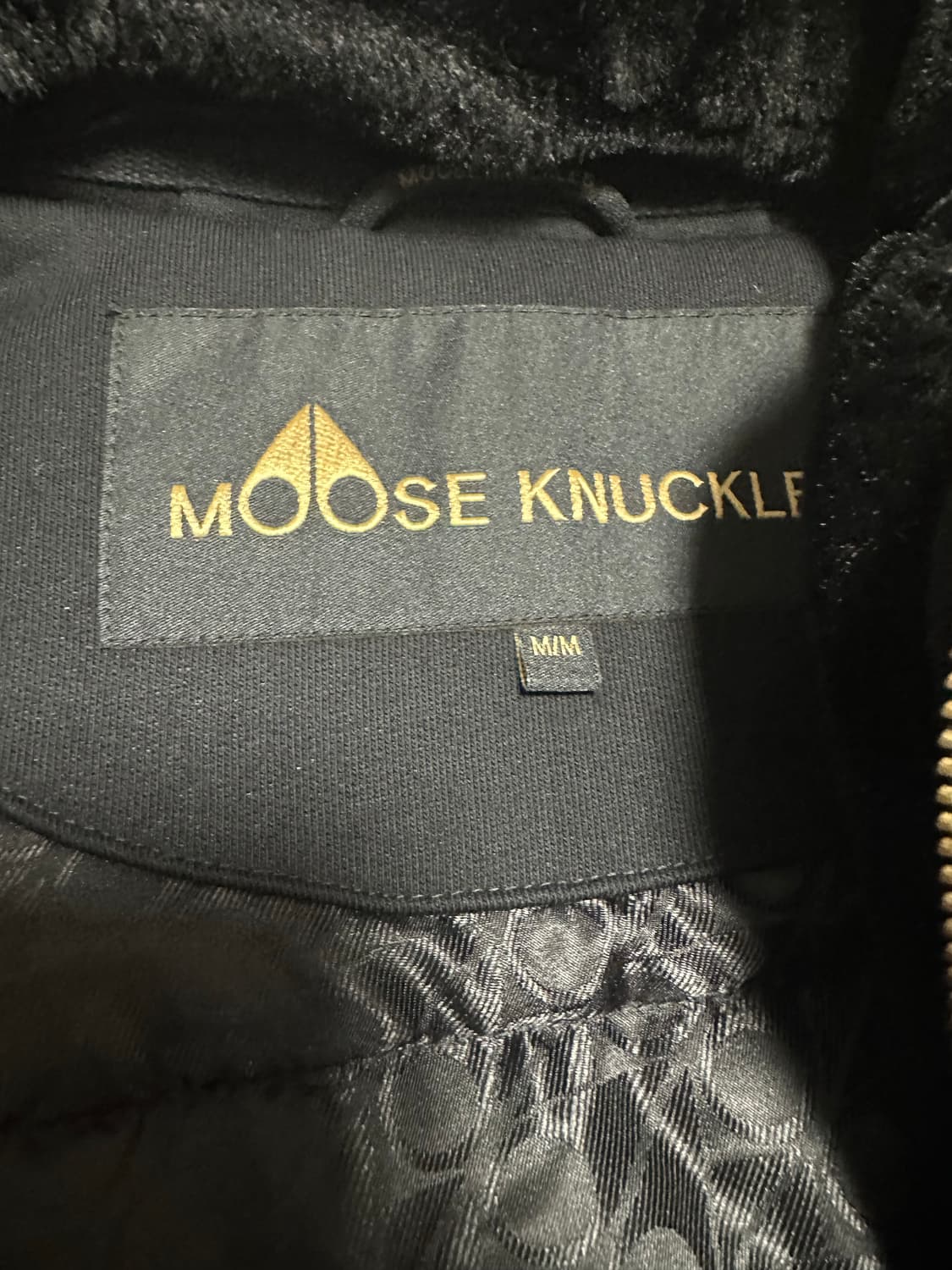 무스너클 금장 버니 상품이미지3