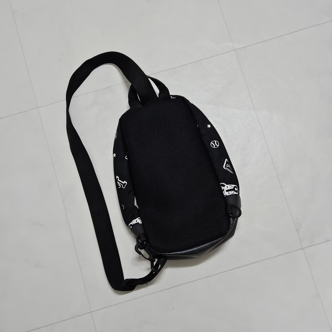 MLB 패턴 슬링백 크로스백 상품이미지2