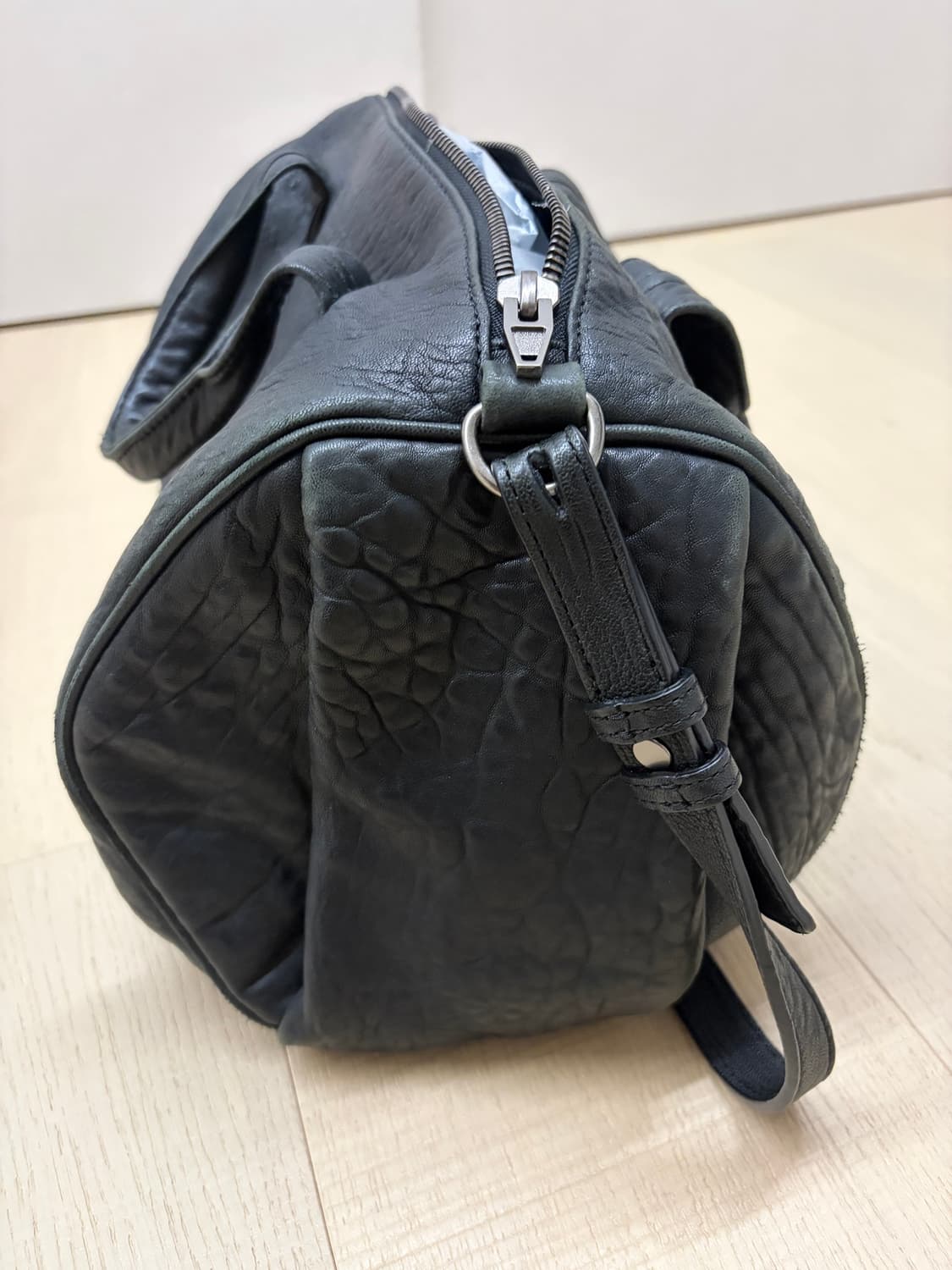 알렉산더왕 로키 더플백 블랙 상품이미지7