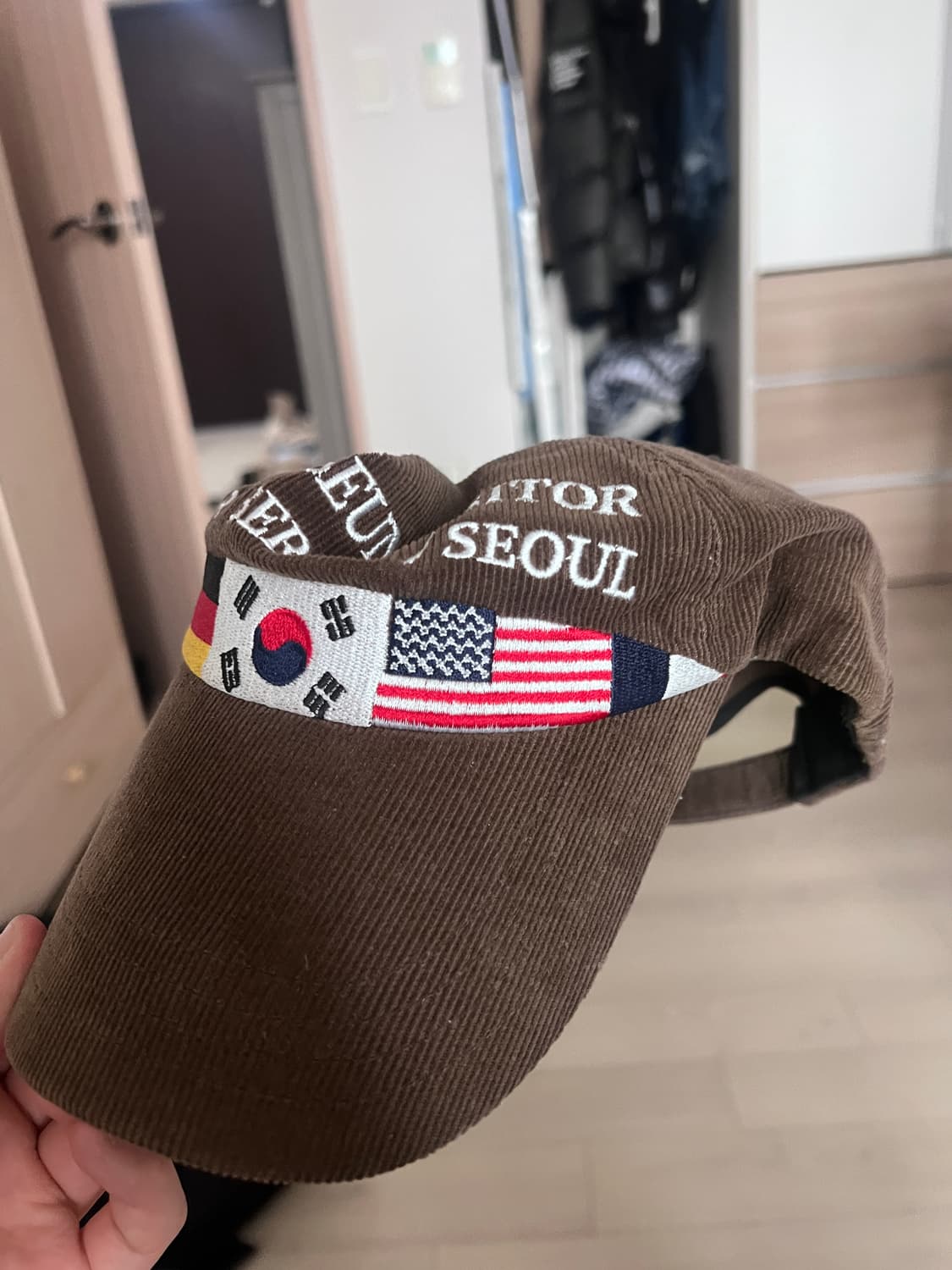 더뮤지엄비지터 볼캡 상품이미지2