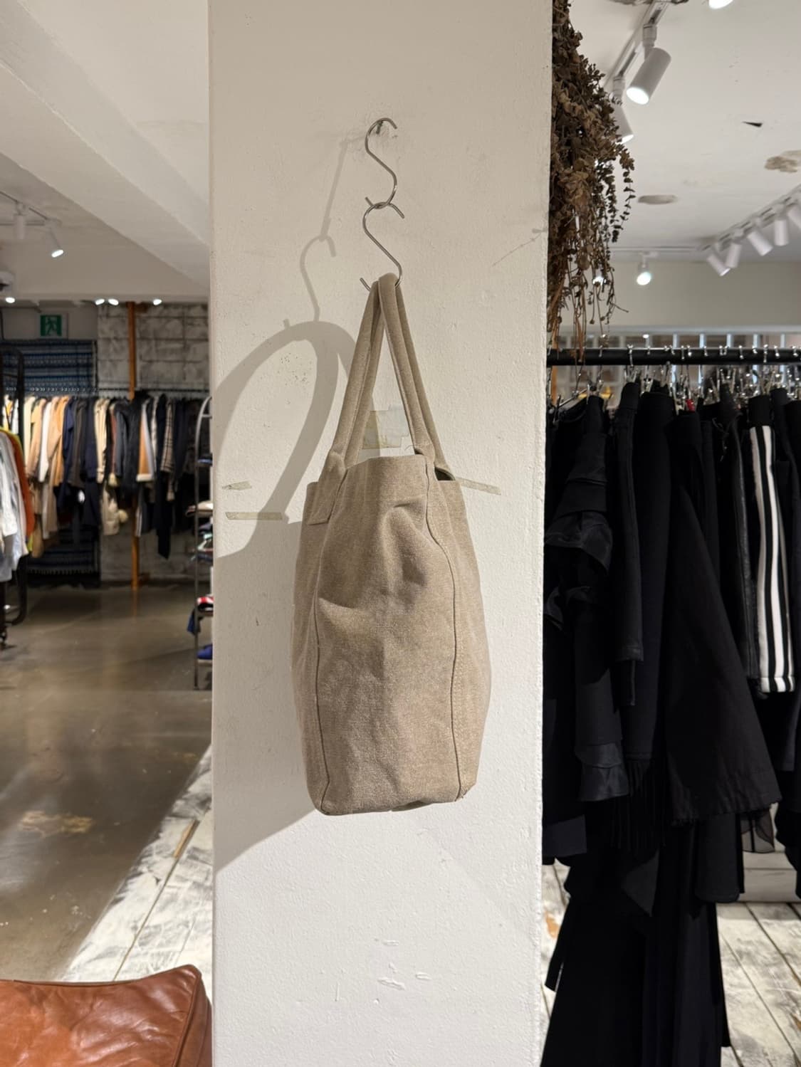 이자벨마랑 옌키 로고 스몰 토트백 상품이미지3